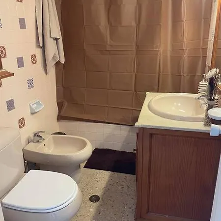 Centro Primera Linea Con Piscina Бенидорм